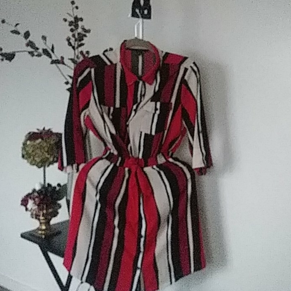 Dress - Picture 2 of 5